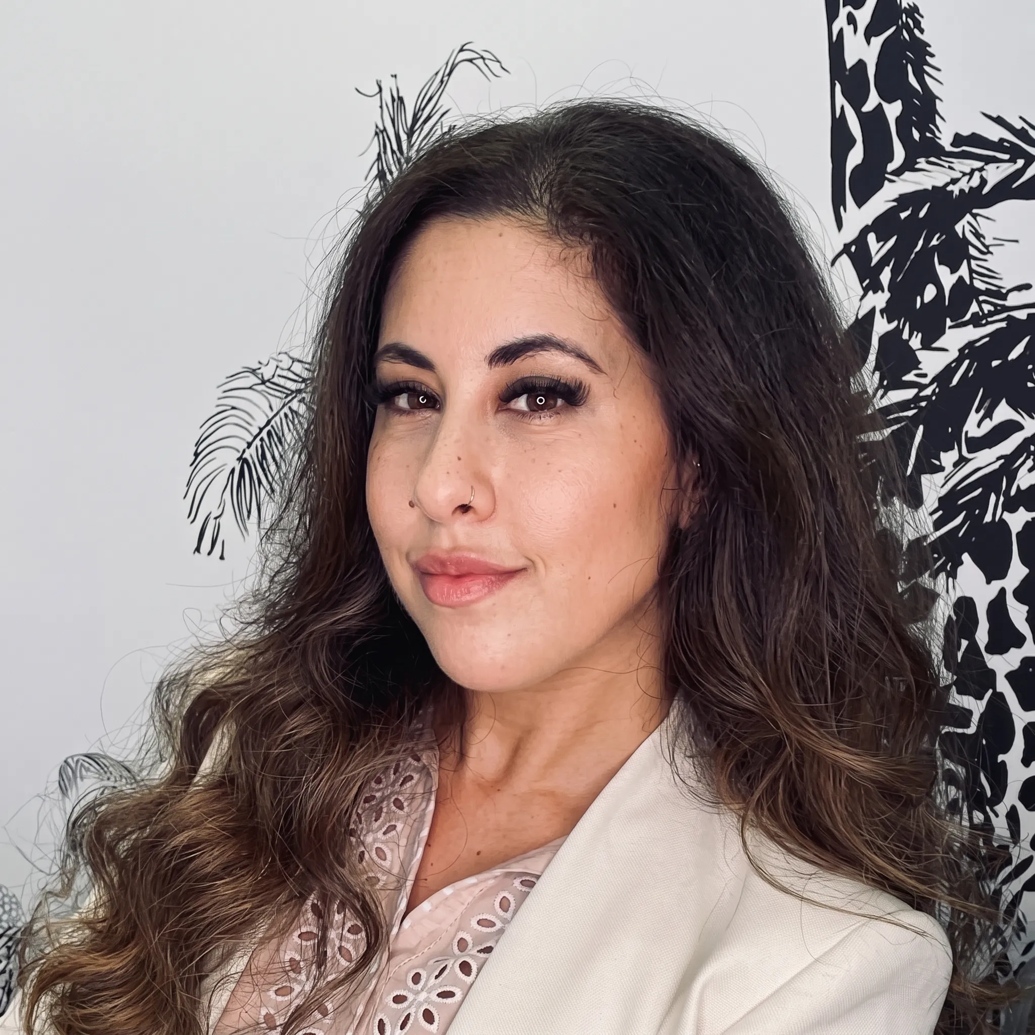 Dra. Miriam Chinchón, médico especialista en medicina estética, en Lumina Clinic (Madrid)